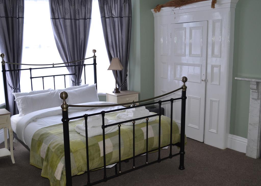 Corra Lynn Bed and Breakfast Γουίτμπι Εξωτερικό φωτογραφία