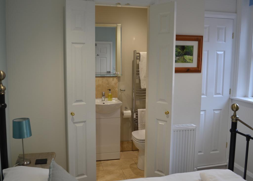 Corra Lynn Bed and Breakfast Γουίτμπι Εξωτερικό φωτογραφία