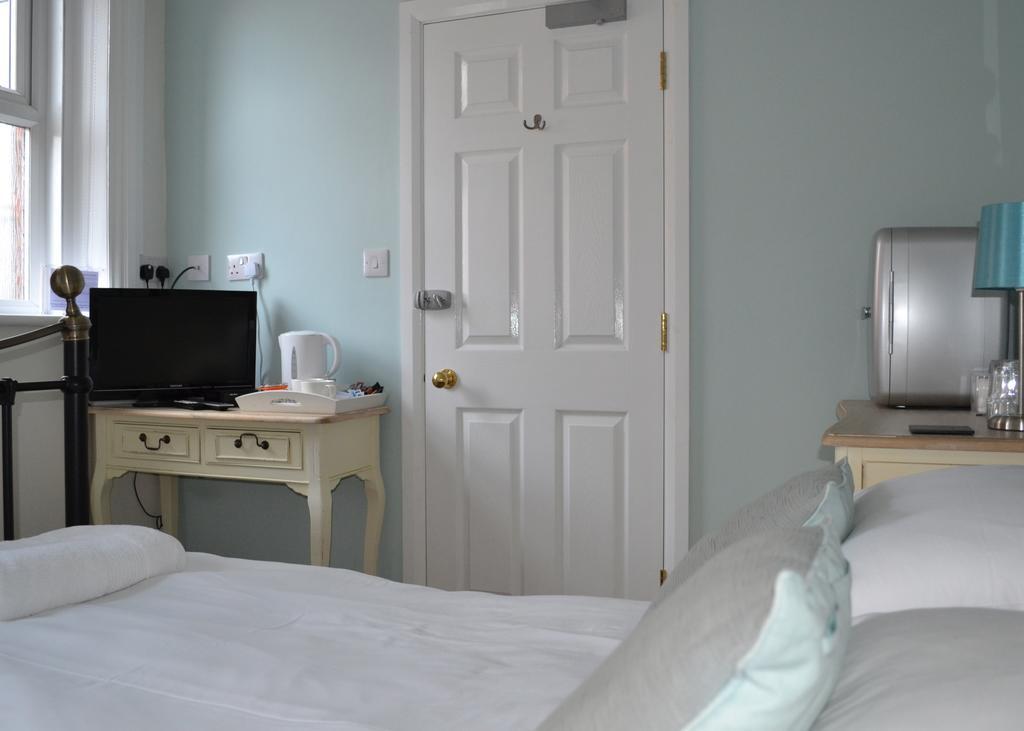 Corra Lynn Bed and Breakfast Γουίτμπι Εξωτερικό φωτογραφία