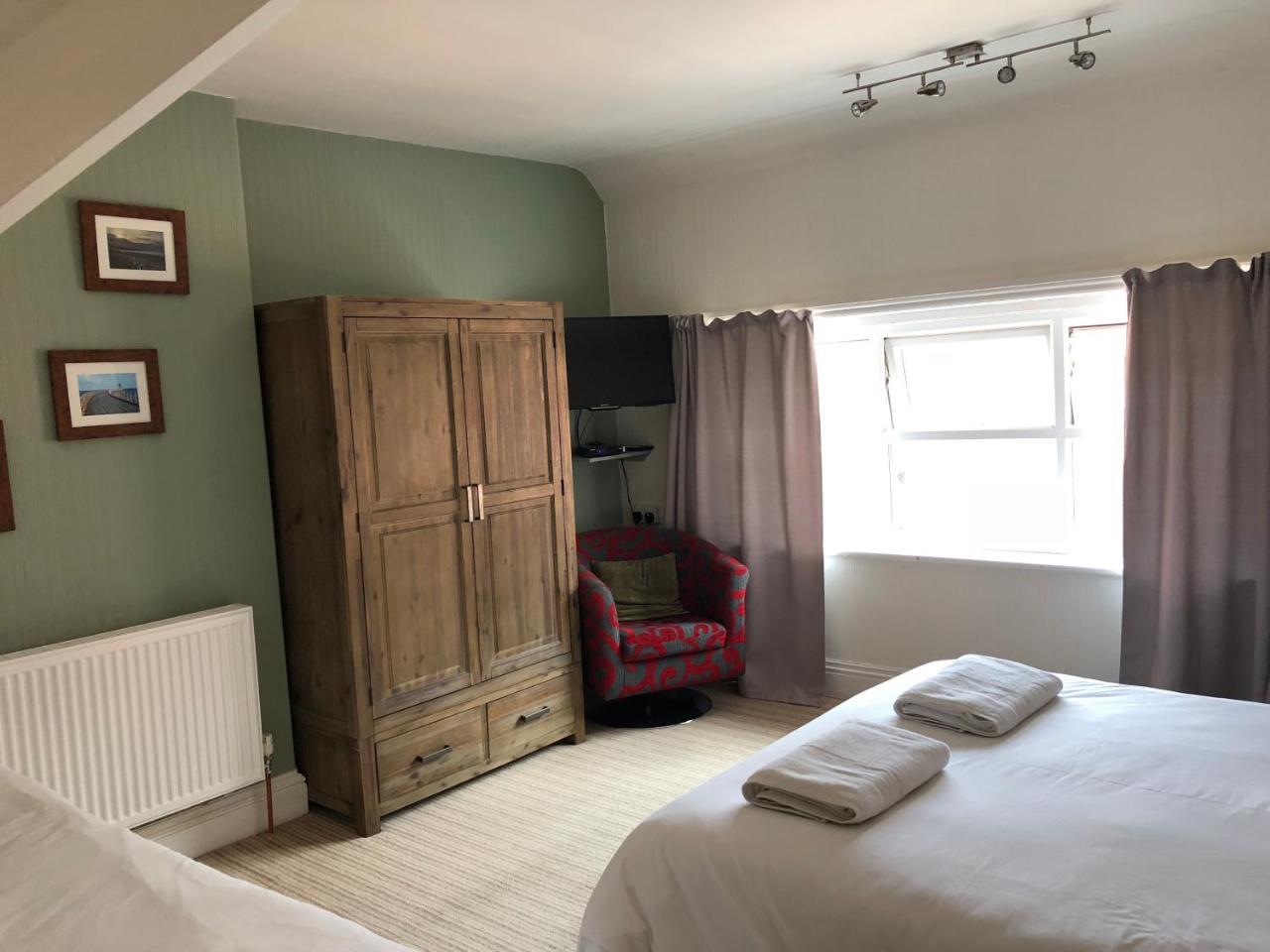 Corra Lynn Bed and Breakfast Γουίτμπι Εξωτερικό φωτογραφία
